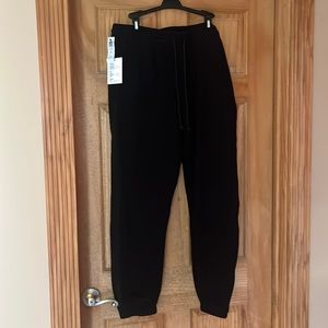 Tie string tight bottom sweatpants